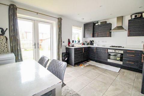 3 bedroom semi-detached house for sale, Benson Close, Shortstown, Bedford