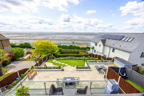 undefined, Leigh-on-sea SS9