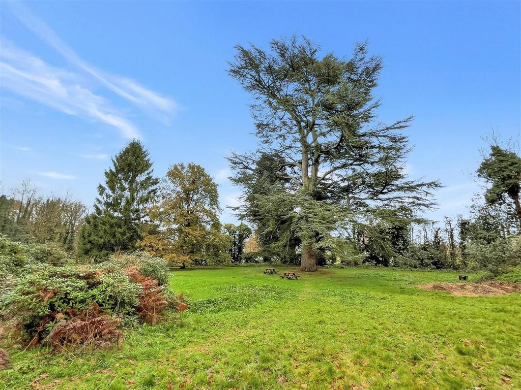Gardens.e1.jpg