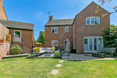 4 bedroom detached house for sale, Colindale Street, Monkston Park, MK10