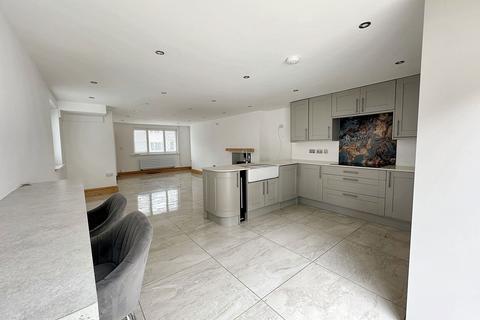 39 Underwood Road, Cadoxton, Neath, SA10 8BY