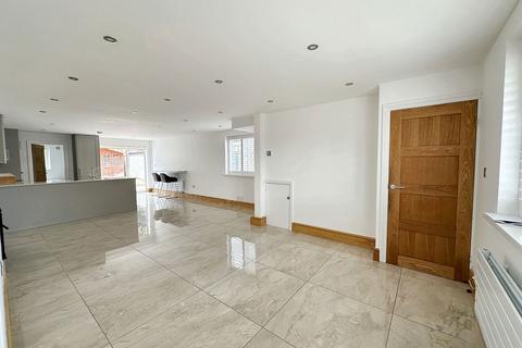 39 Underwood Road, Cadoxton, Neath, SA10 8BY