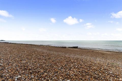 2 bedroom flat for sale, West Parade, Worthing