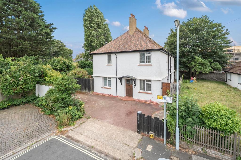 For Sale by Aspire Residential   Abbotts Close