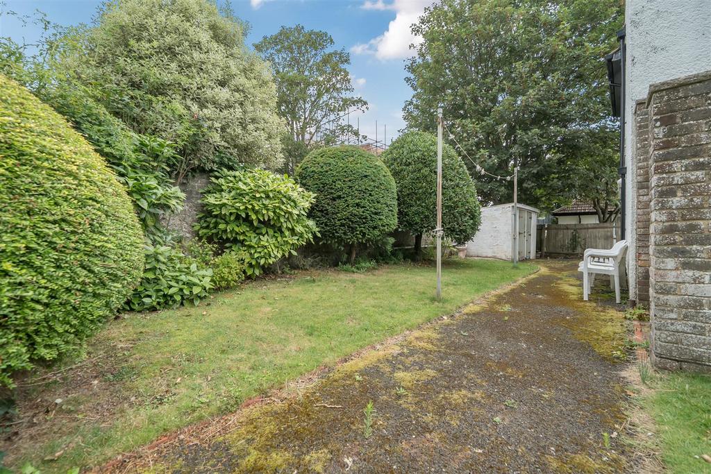 For Sale by Aspire Residential   Abbotts Close