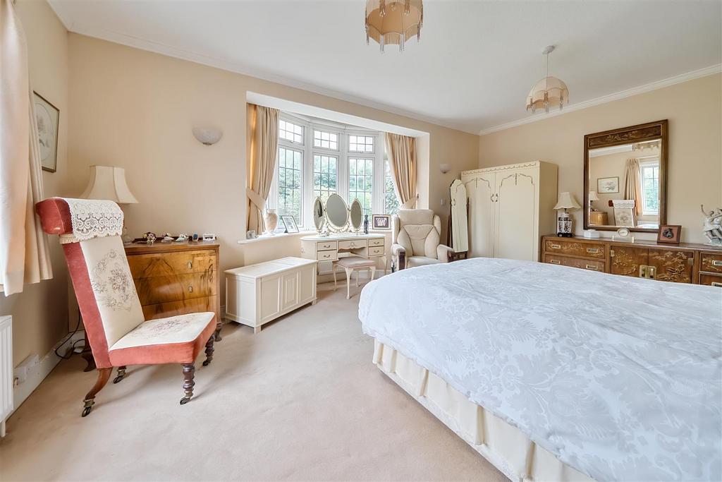 For Sale by Aspire Residential   Abbotts Close