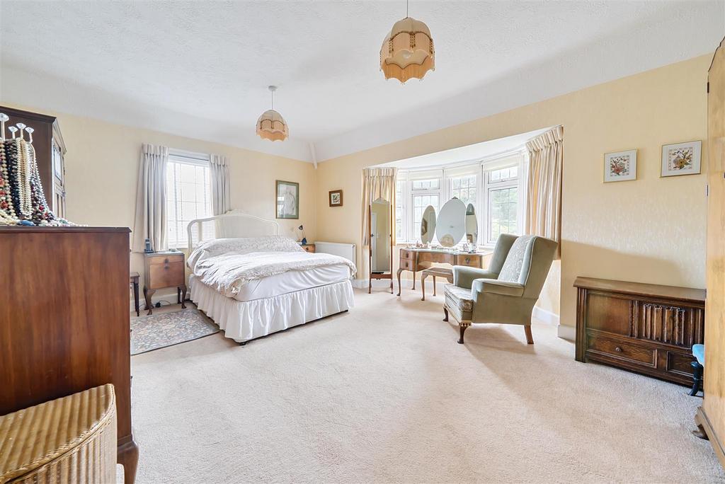 For Sale by Aspire Residential   Abbotts Close
