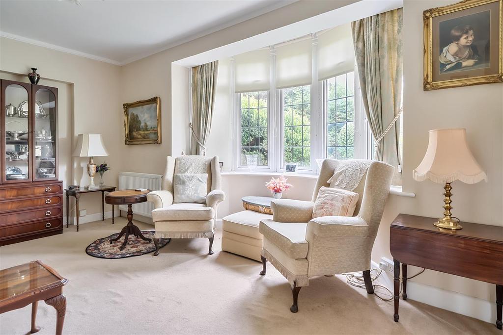 For Sale by Aspire Residential   Abbotts Close