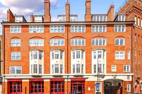 11 Walton-Clark House, Brigade Court, SE1