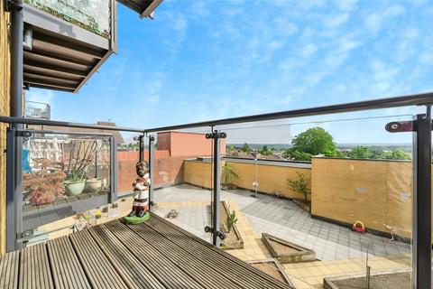 2 bedroom apartment for sale, Royal Oak Road, Bexleyheath