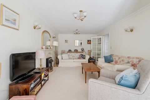 2 bedroom retirement property for sale, Queen street, Hitchin, SG4