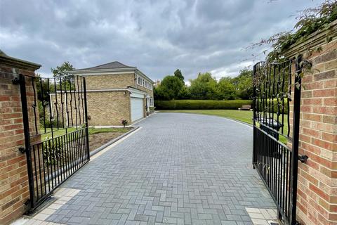 3 bedroom detached house for sale, Upsall Drive, Darlington