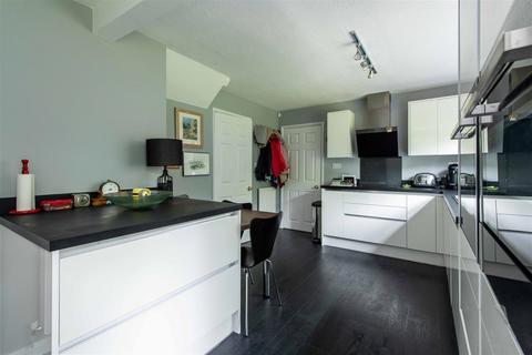 11 Cooks Drive, Castle Donington, Derby, DE74 2SW
