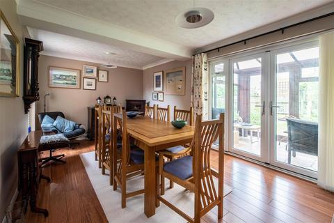 11 Cooks Drive, Castle Donington, Derby, DE74 2SW