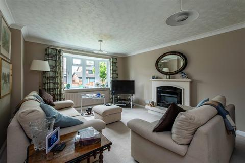 11 Cooks Drive, Castle Donington, Derby, DE74 2SW
