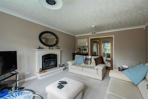 11 Cooks Drive, Castle Donington, Derby, DE74 2SW