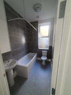 2 bedroom ground floor flat to rent, Ponteland Road, Cowgate NE5