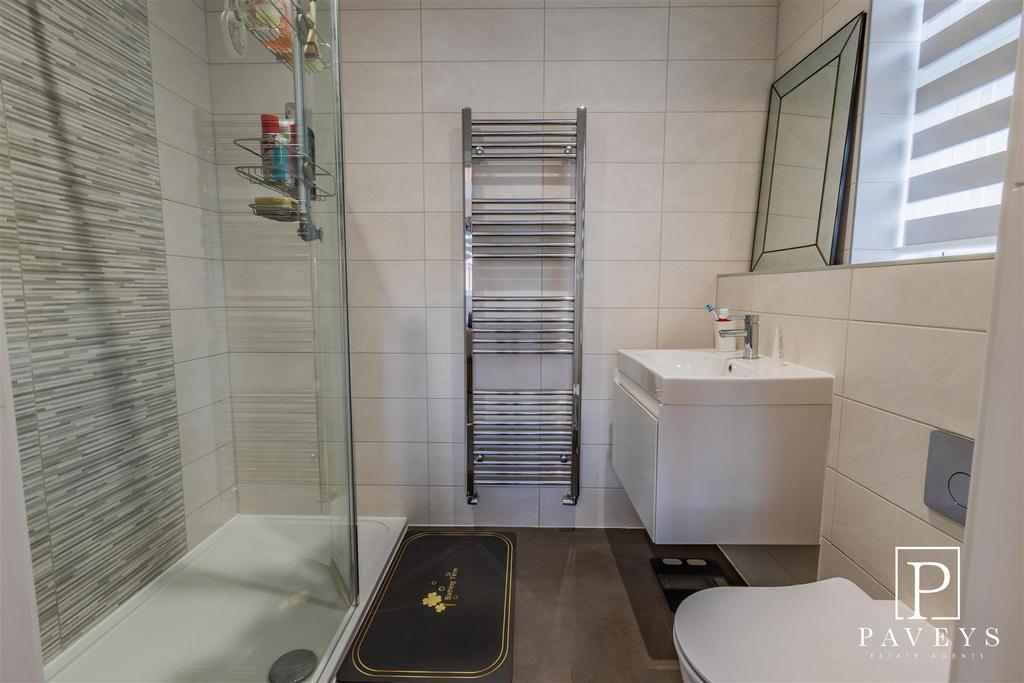 En suite shower room