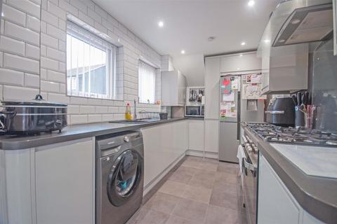 12 Pocklington Close, Chelmer Village, Chelmsford, CM2 6SQ