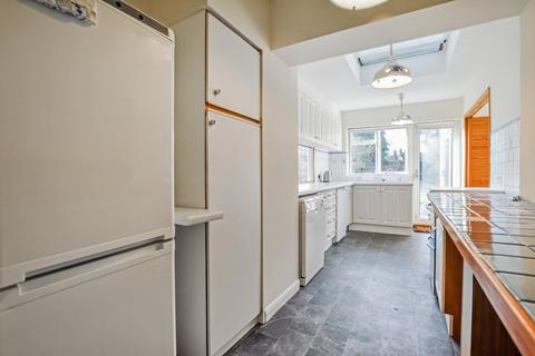 Hythe Coldharbour Road, Woking, GU22 8SP