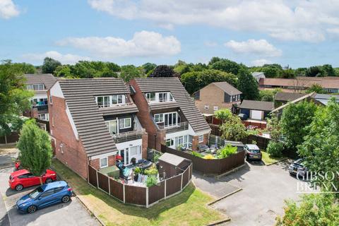 30 Brackley Crescent, Basildon, SS13 1RA
