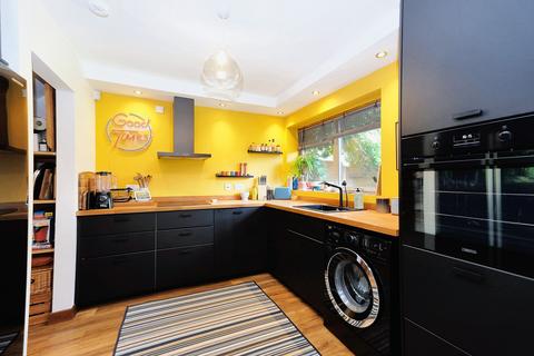 38 Gee Lane, Eccles, Manchester, M30 8NH