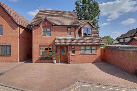4 bedroom detached house for sale, Berkeley Close, Hucclecote, Gloucester