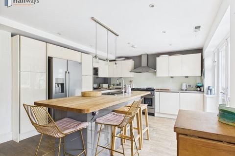 undefined, Coulsdon CR5