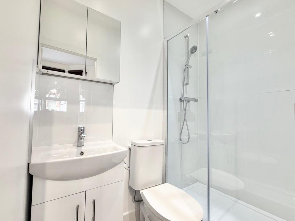 Apartment in London - View 3