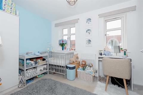 5 Iris Close, Worthing, BN13 3WU