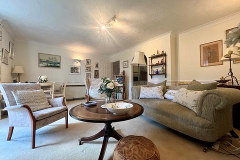 undefined, War Memorial Place, Oxfordshire RG9