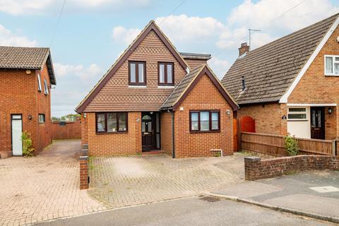 undefined, Five Oaks, Luton LU1