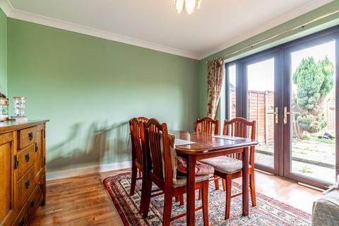 undefined, Five Oaks, Luton LU1