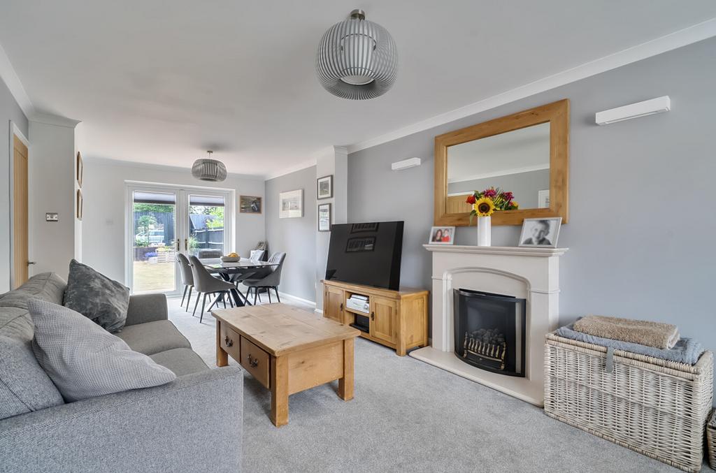 Sitting/Dining Room