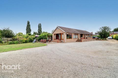 undefined, High Street, North Scarle