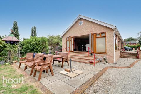 undefined, High Street, North Scarle