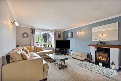 undefined, Unique Family Home with Immaculately Landscaped Gardens and Annexe in Wramplingham