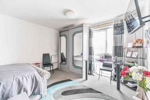 undefined, Wiltshire Road, Thornton Heath, CR7