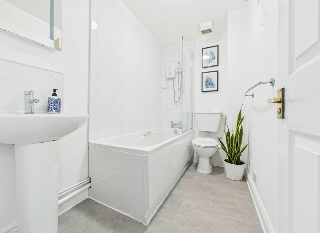 Bathroom (Virtually Enhanced)