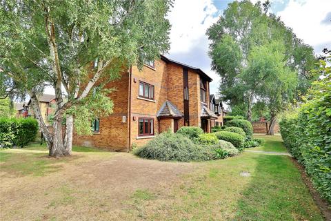 27 Beta Road, Woking, GU22 8EF