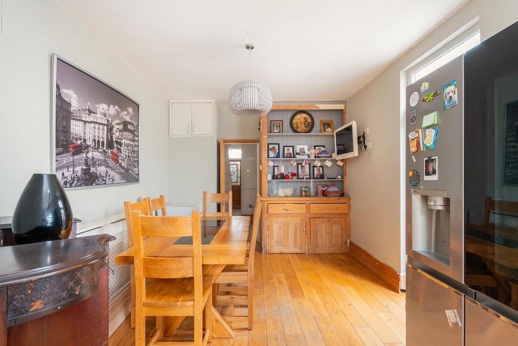 2 W4 RKE - Kitchen D.jpg