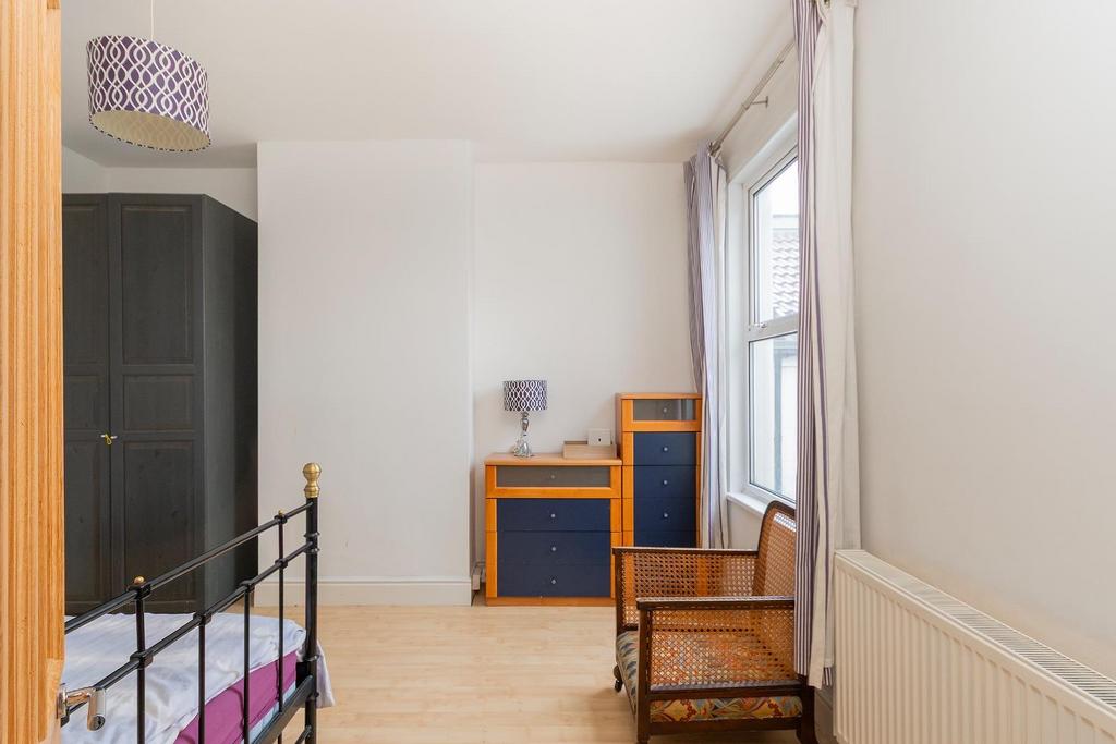 2 W4 RKE - Bedroom F.jpg