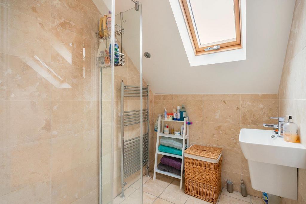 2 W4 RKE - Ensuite A.jpg
