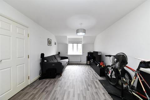 undefined, Haybluff Drive, Stevenage