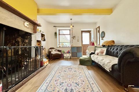 2 bedroom cottage for sale, Back Fold, Bradford BD14
