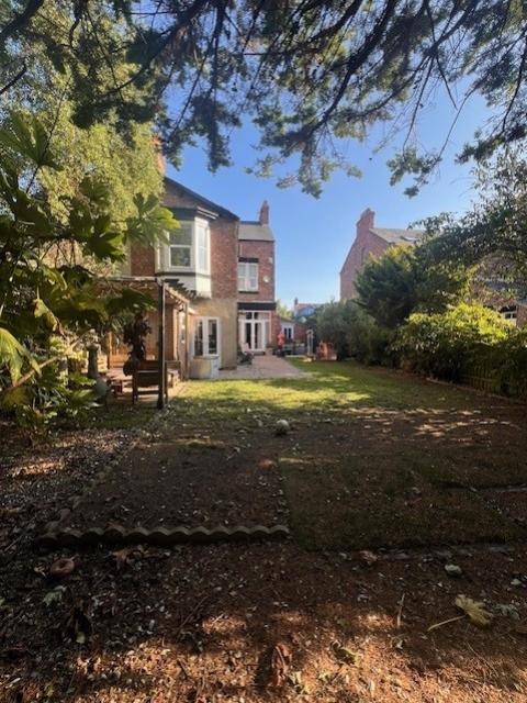 77 Hutton avenue garden 2