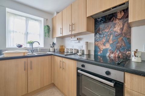 1 bedroom apartment for sale, Sherwood Gardens, London