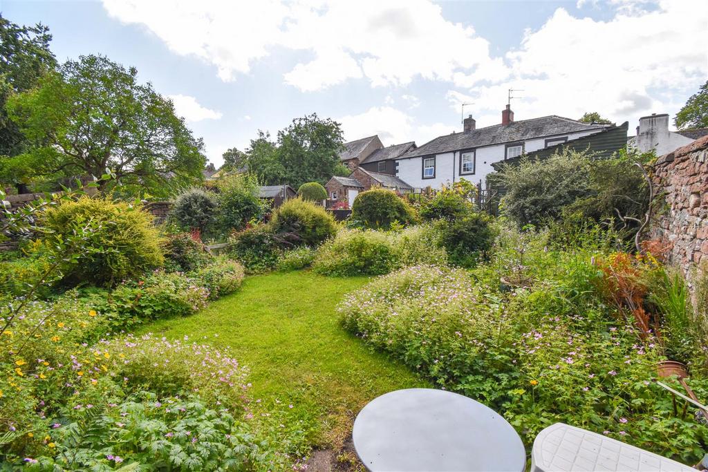 Rear Cottage Garden
