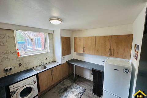 4 bedroom flat for sale, Tomlins Orchard, Barking, London Borough of and Dagenham., IG11