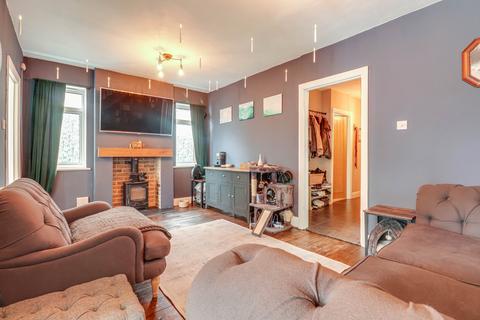 undefined, North Crescent, Southend-on-Sea SS2